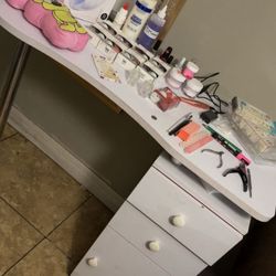 Mesa De Uñas Con Todo