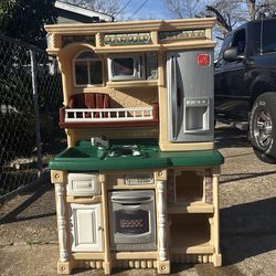 Step2 Lifestyle Custom Kitchen