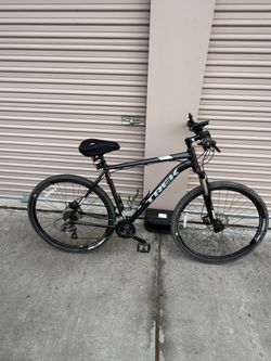 Trek Marlin 6 XL 29” Mountain Bike Like New