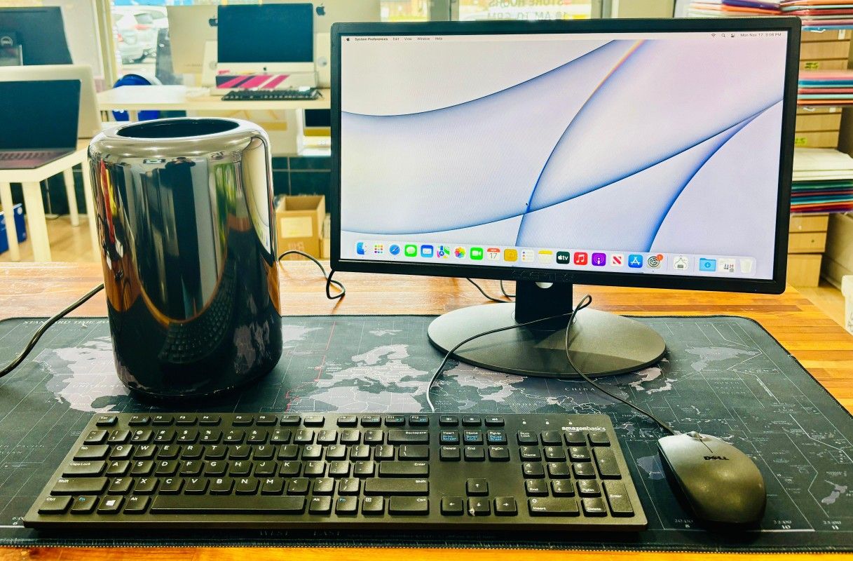 Apple Mac Pro TrashCan 🗑️ 6-Core Intel Xeon 16GB 256GB AMD D500 Graphics!!