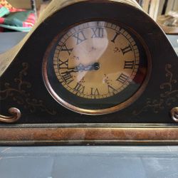Mantle Clock 
