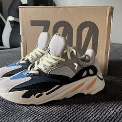 Yeezy Boost Wave Runner 700 