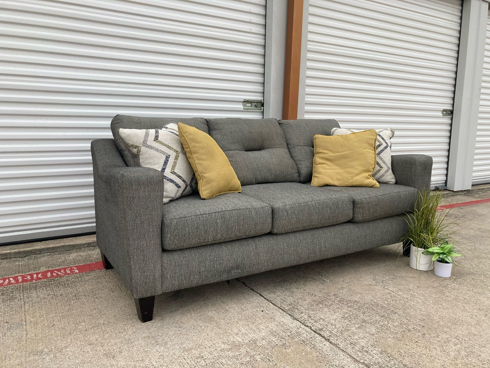 GREY SOFA! FREE DELIVERY! for Sale in Dallas, TX OfferUp