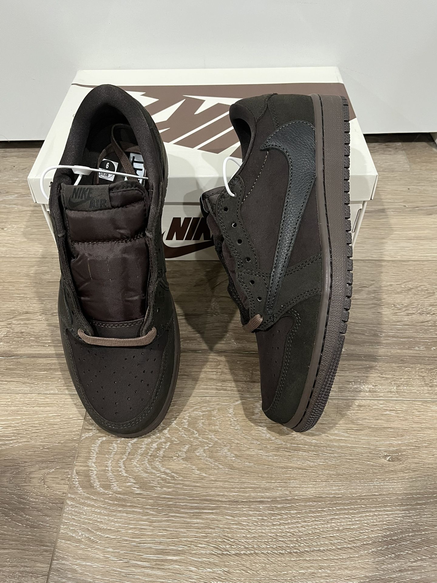 Nike Travis Scott Velvet Brown