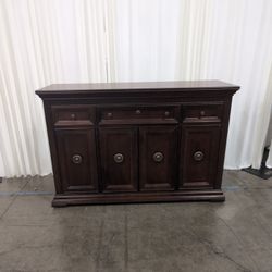 Broyhill Premier Cherry Finish Wood Dining Buffet with Ornate Hardware