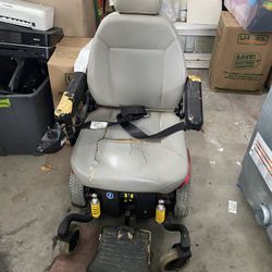 Not Working Pride Mobility wheelchair electric power scooter indoors or outdoors for parts or repair