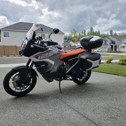 2024 KTM 1290 Super Adventure S