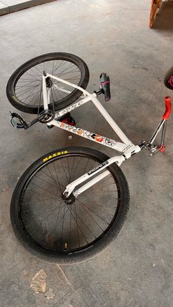 Throne 29er white chad