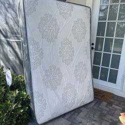   Mattresses: twin, full , queen regular ,  Colchon Nuevo Colchones plush or pillow top available cama bed mattress 