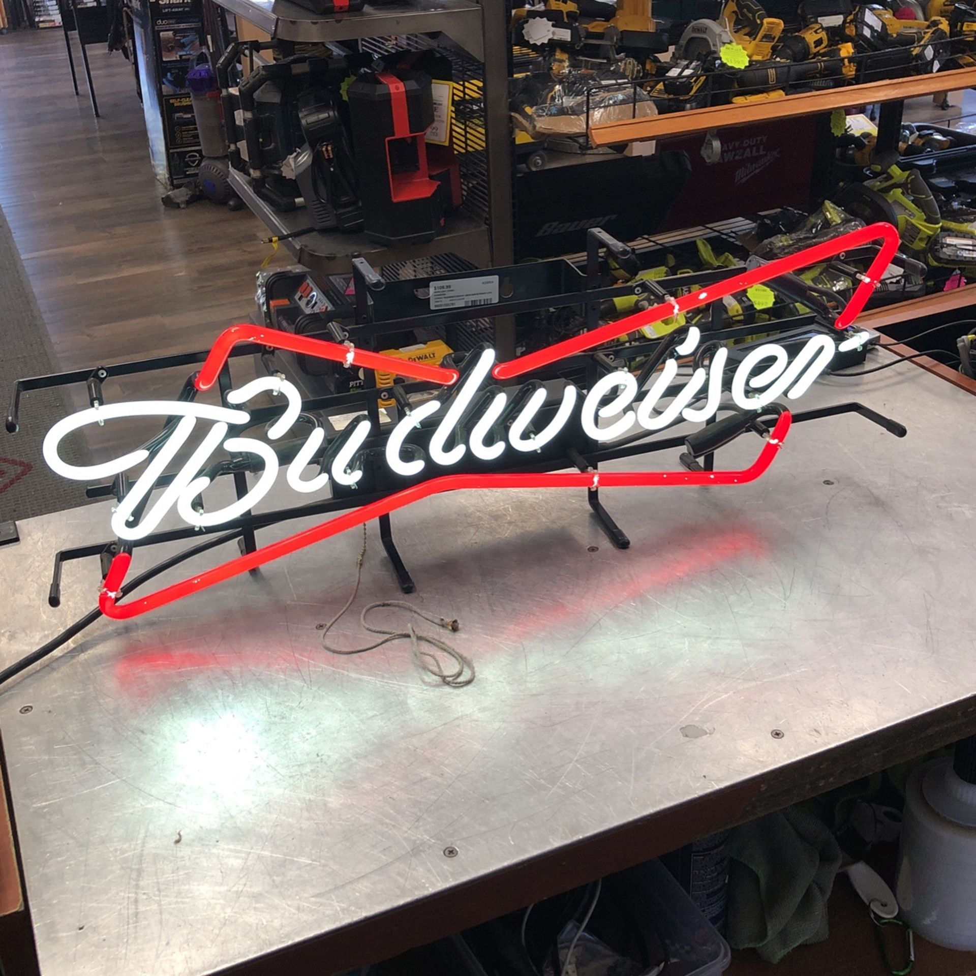 96091 Budweiser 1089170 “Budweiser Bowtie” Neon Sign 555781