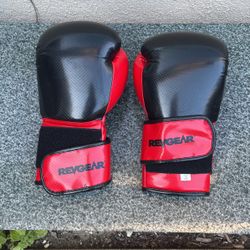 Boxing gloves