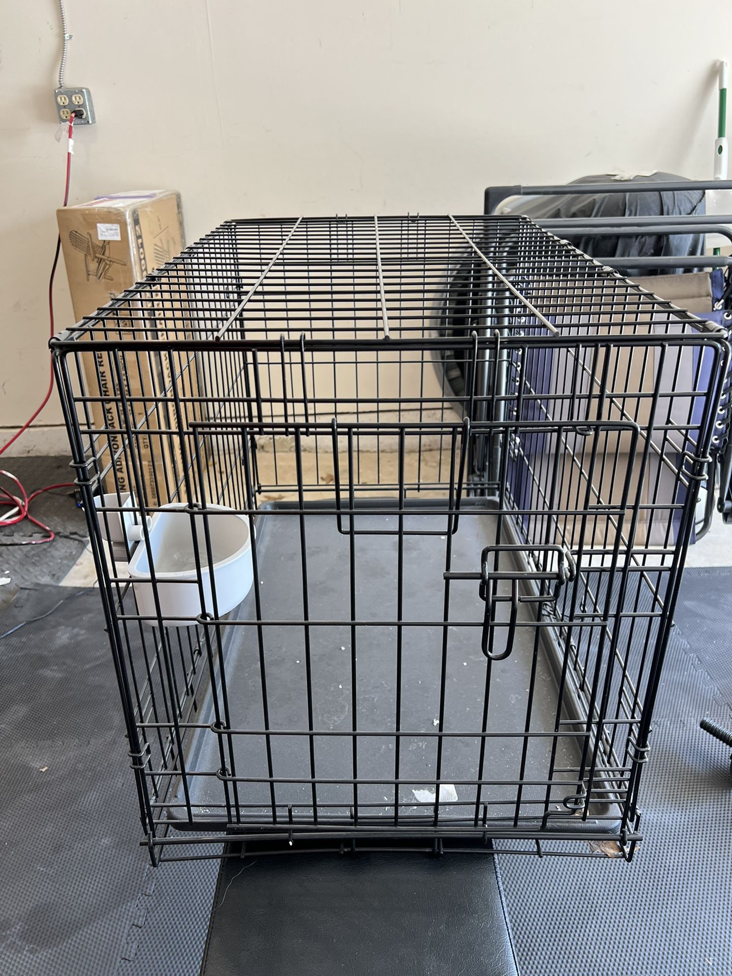 Dog Crate - Medium Size 