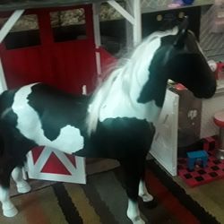 Horse And Stable For 18in Dolls