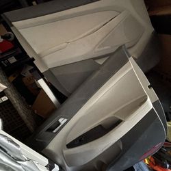 2016-20 Hyundai Tucson Door Cards