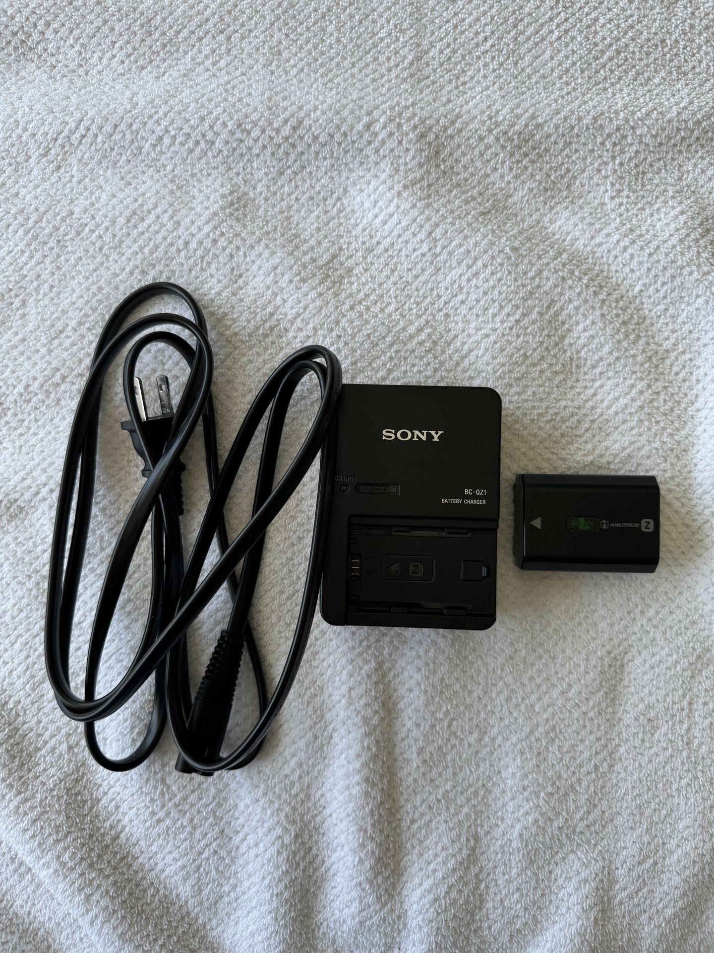 Sony Battery Charger (BC-QZ1) & NP-FZ100 Battery - Like New