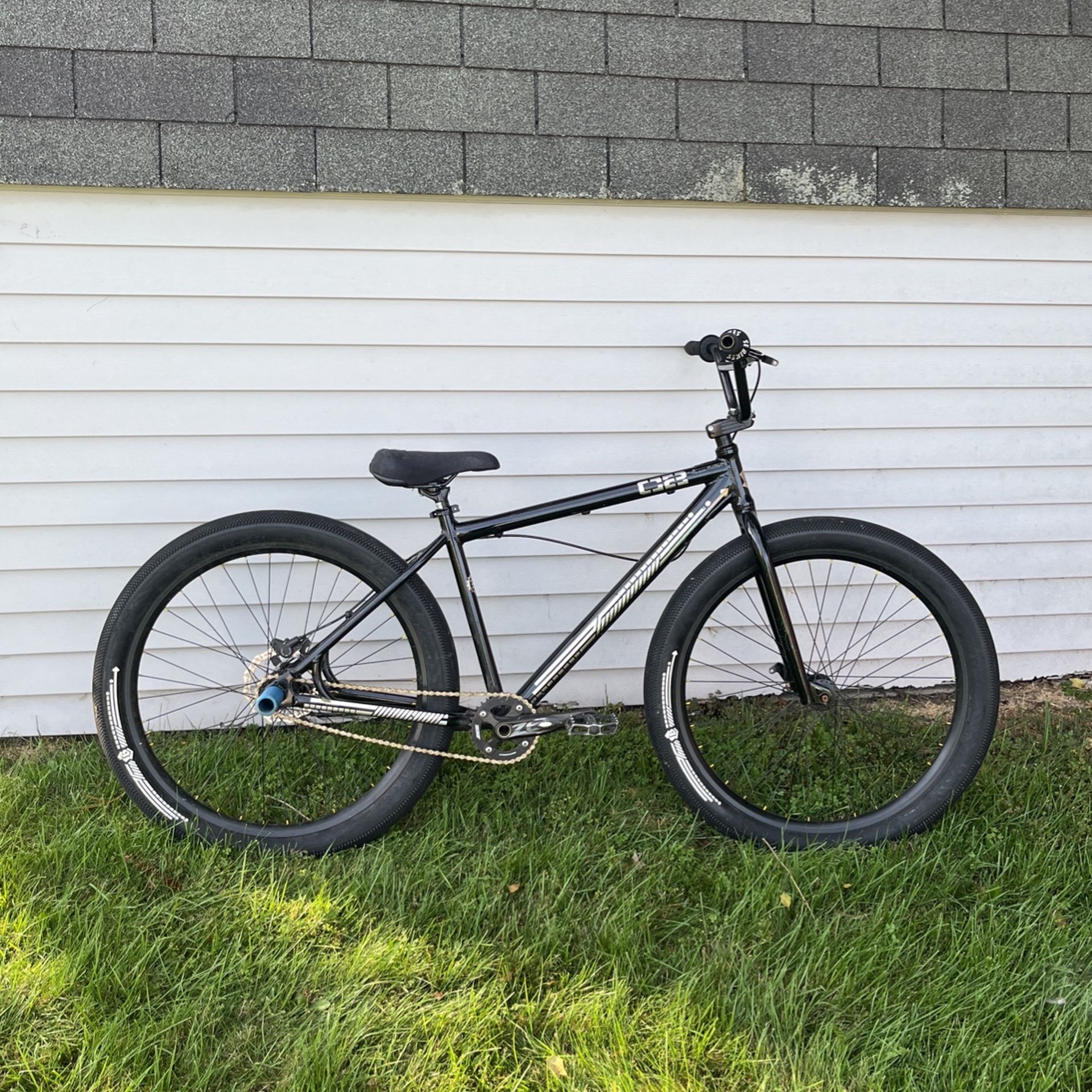 Collective C2 Bike
