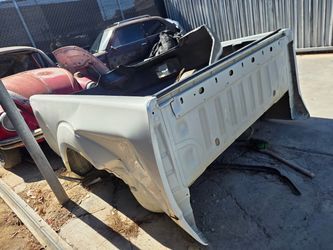 Free bed shell Nissan frontier