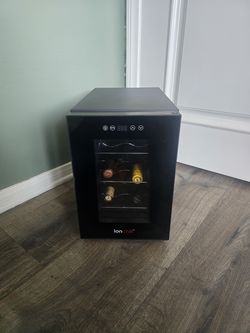 Wine Fridge (6btl)