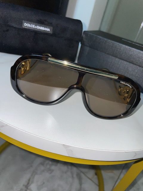 Woman Cute S H A D E S