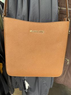 Michael Kors Crossover Excellent Condition !! Located In Pacoima 91331