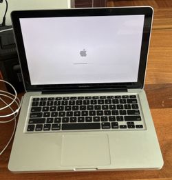 Macbook pro 13” 2015 retina i5 read