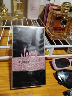 Carolina Herrera Very good girl glam perfume