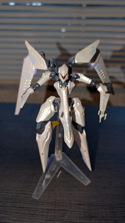 Zone of The Enders Vic Viper Revoltech Yamaguchi Action Figure