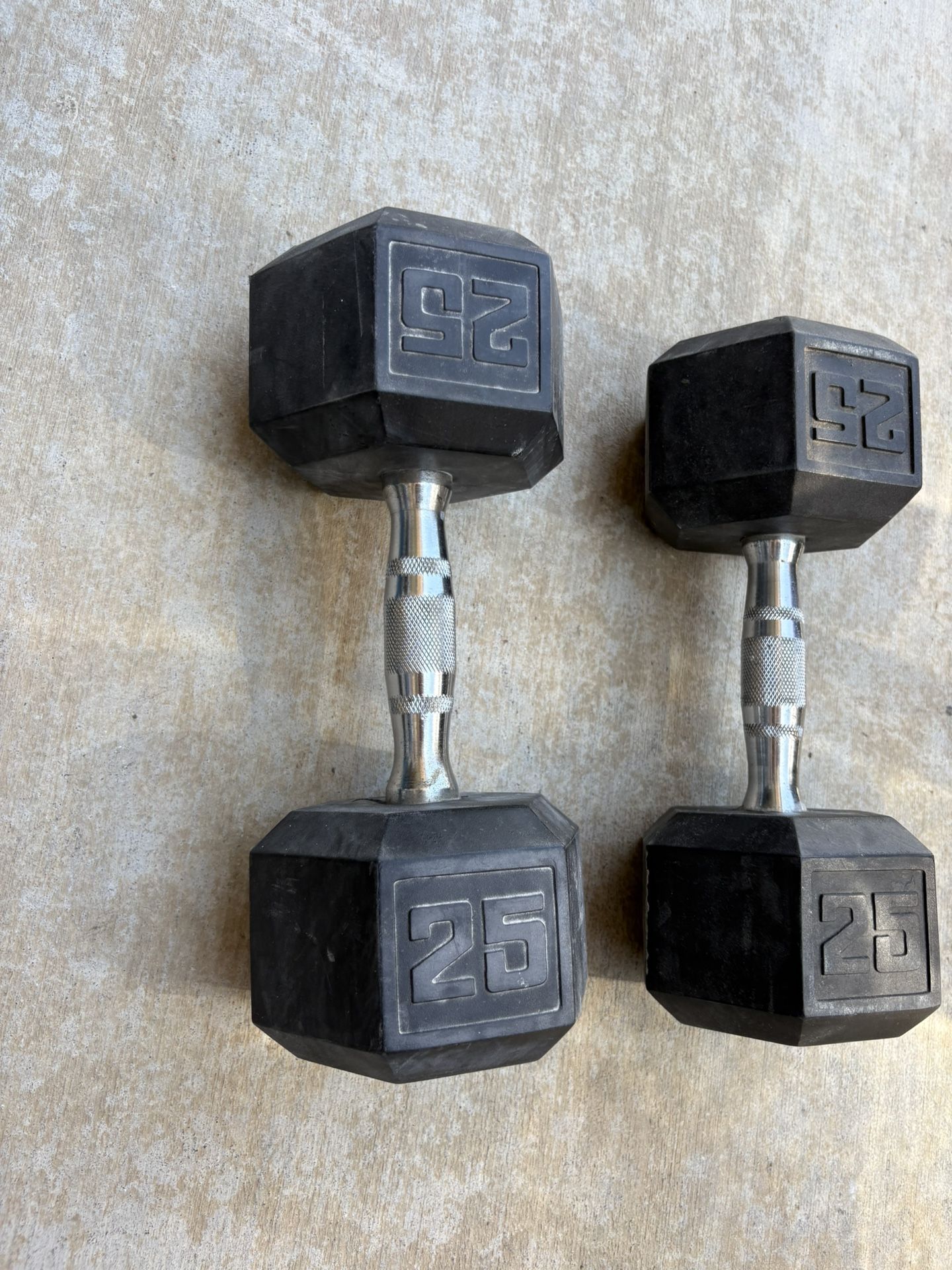 Dumbbells Set Of 25 Pounds ( Hesperia Ca )