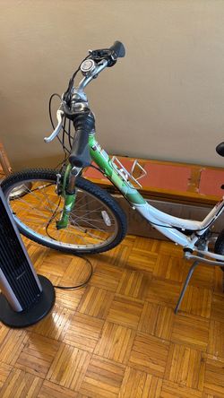 LADIES BICYCLE schwin