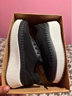 Boys shoes