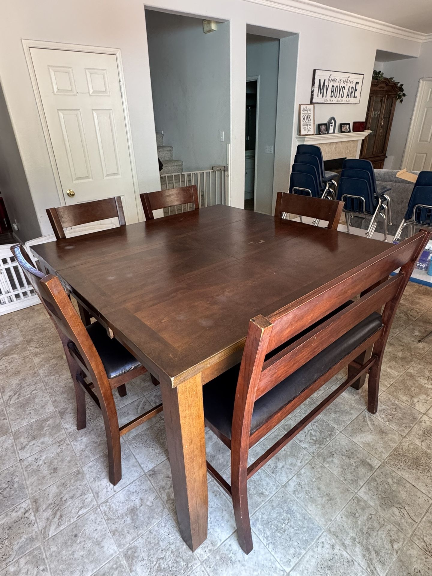 Dining Table & Chairs