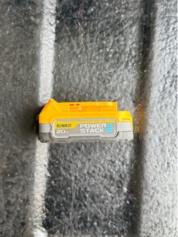 DEWALT 20V MAX XR POWERSTACK Compact Lithium-lon 1.7Ah Battery