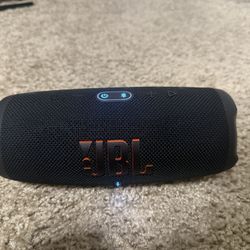 JBL Charge 5
