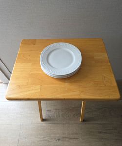 Set of four saucers