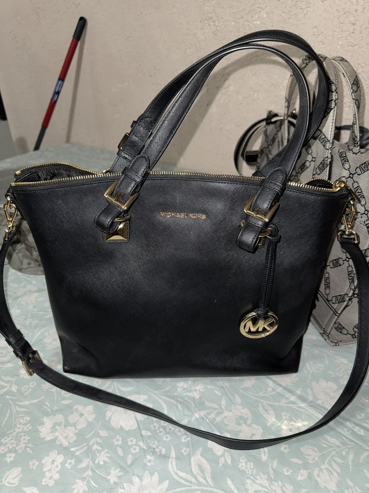 Large Michael Kors Satchel 