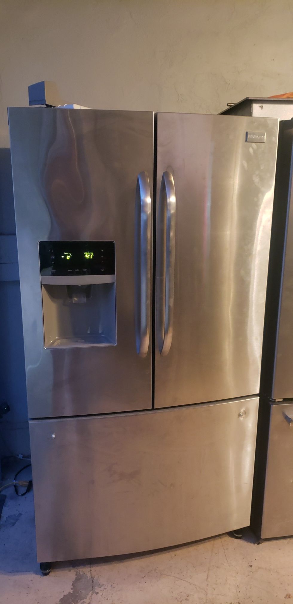 Frigidaire refrigerator Stainless Steel