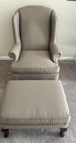 Wing chair with Ottoman
