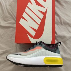 New Women’s 8.5 Nike Air Max Dia SE QS