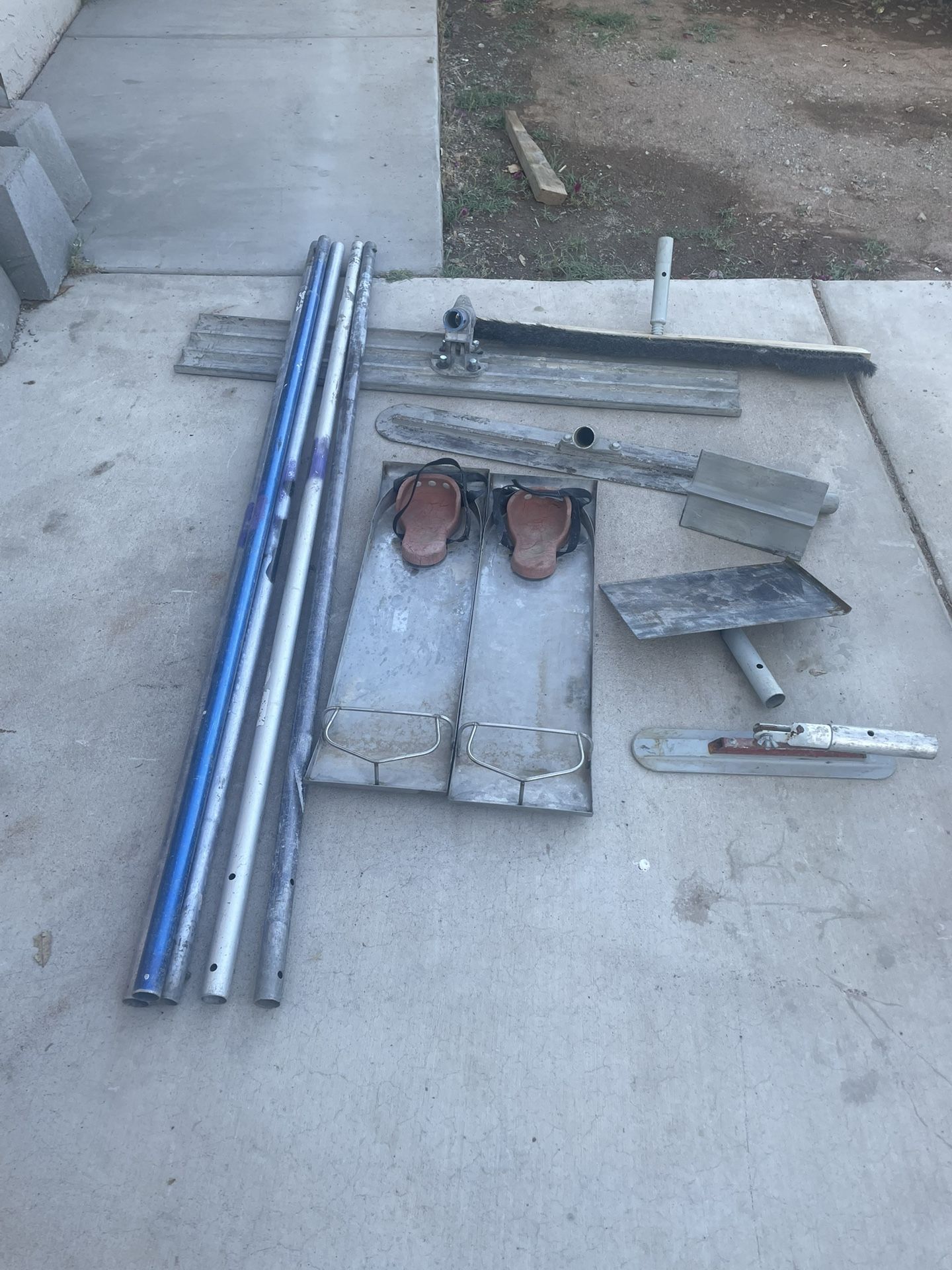 set of concrete tool