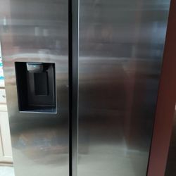 Samsung 27.4 cu. ft. Side-by-Side Refrigerator – Stainless Steel