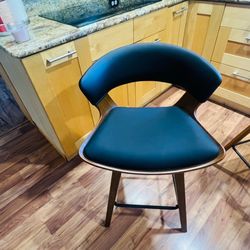 Bar stool
