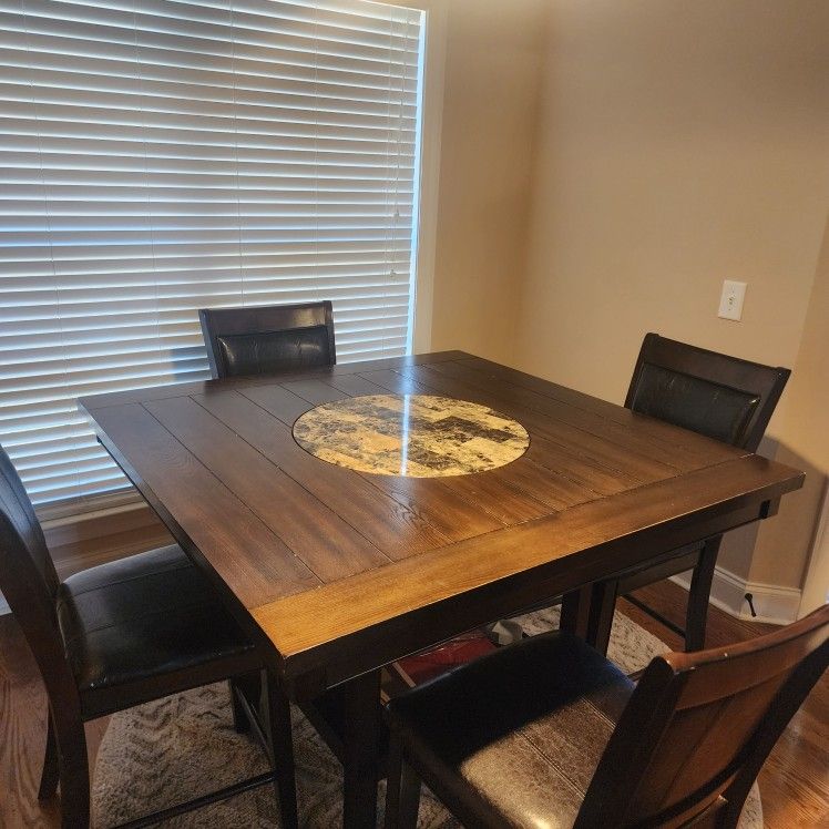 breakfast table