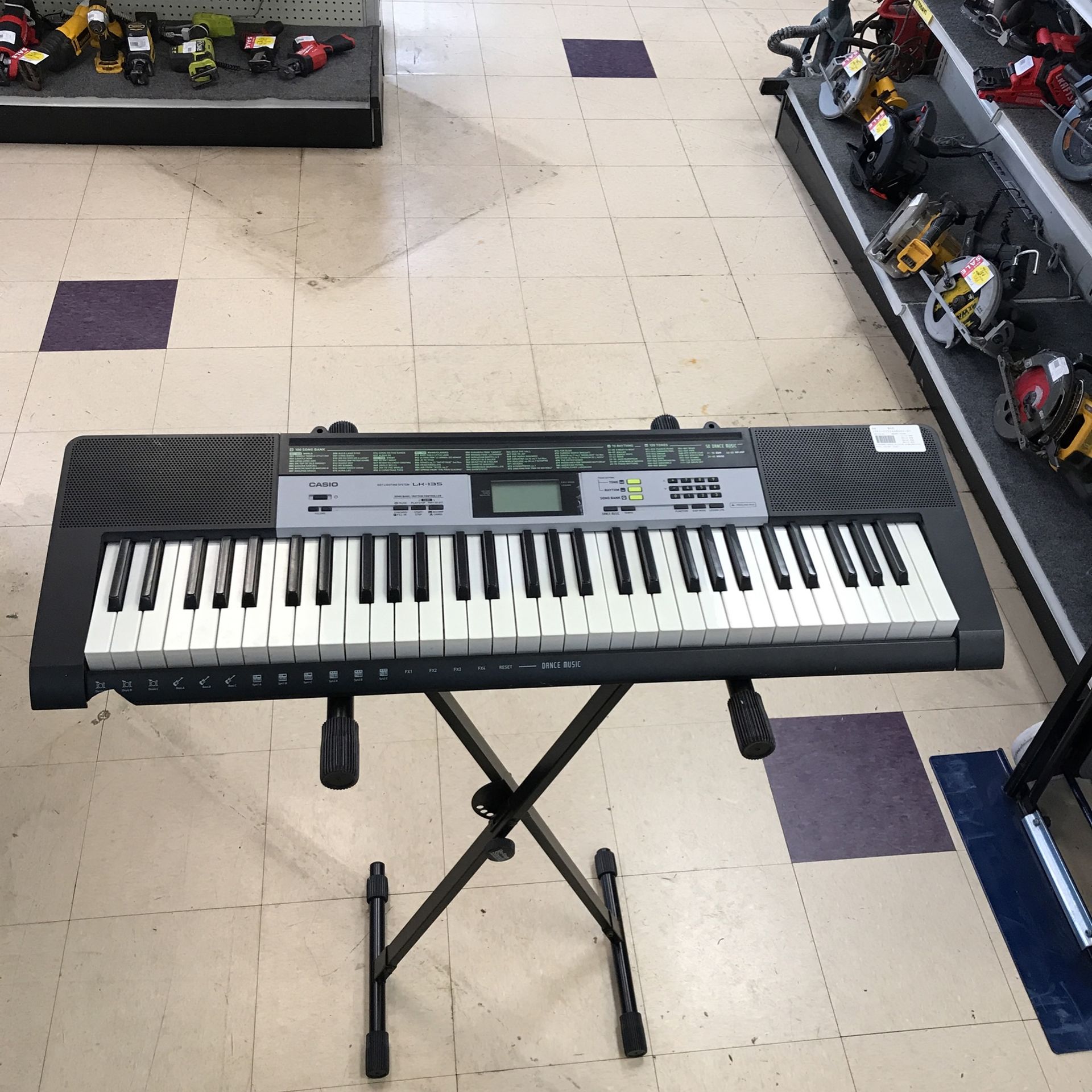 Casio LK-135 Keyboard