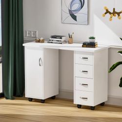 White Nail Manicure Table