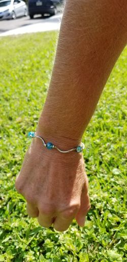 Blue glass beaded bracelet
