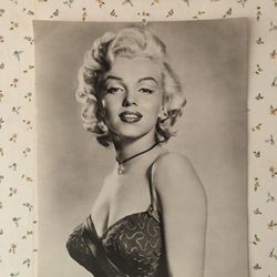 Marilyn Monroe print 13x11” Ludlow collection