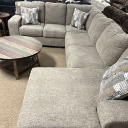 Free Delivery Nice Sectional!