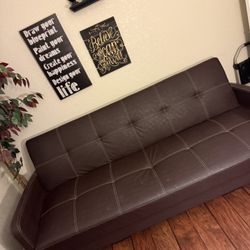 Day Bed/ Futon / Couch 