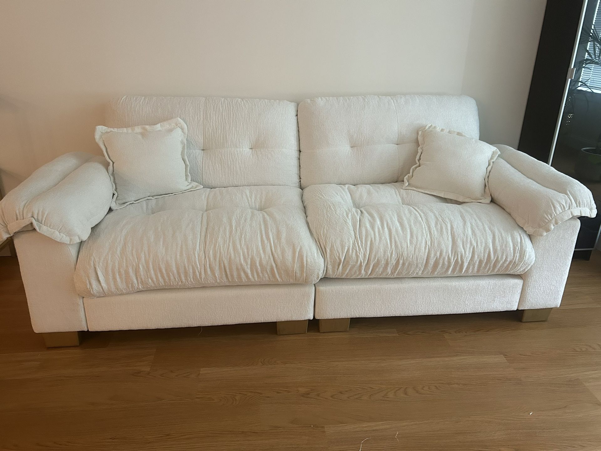 Ivory cream sofa/couch