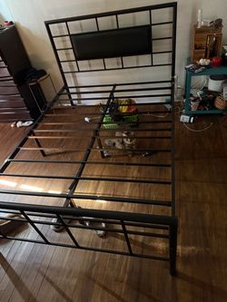 Full bed frame